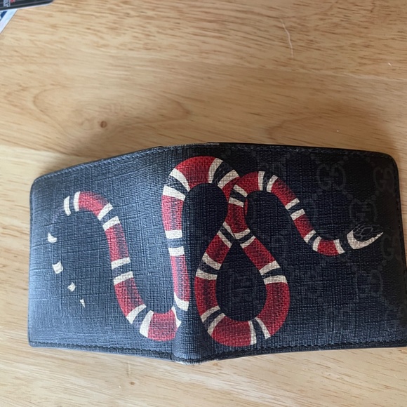 Authentic Gucci Wallet Kingsnake Print - Picture 4 of 5